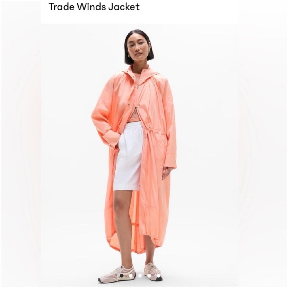 Athleta Women’s Trade Winds Jacket Hooded Full Zip Guava Medium rain resistant